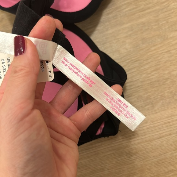 VS Pink Push-up Bra - Picture 3 of 4
